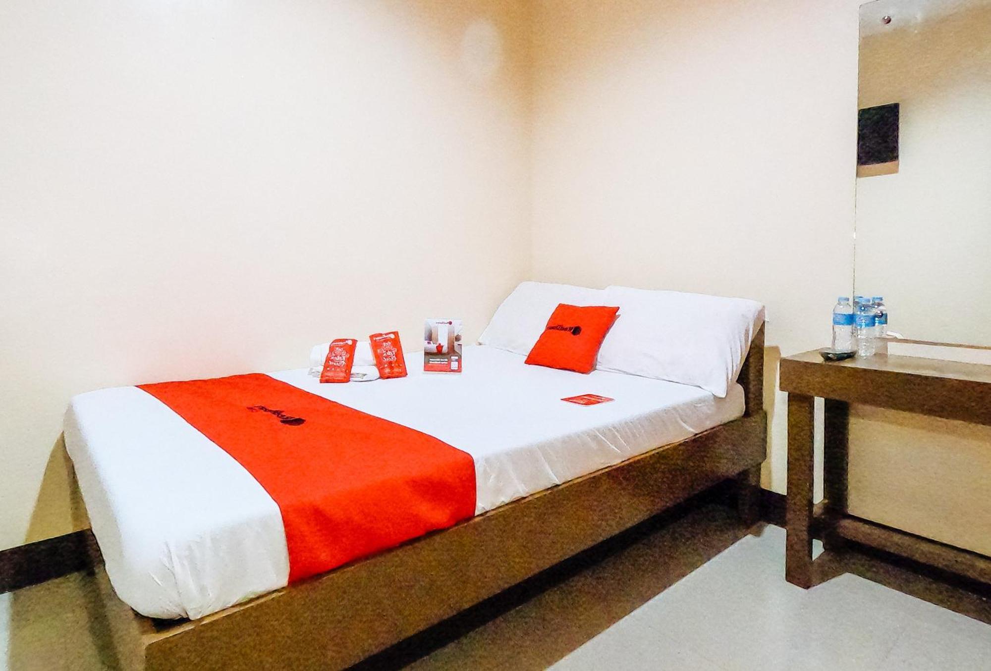 Reddoorz @ Pamaong Street Hotel Tagbilaran City Exterior foto